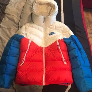 Nike Windrunner Down Puffer Jacket